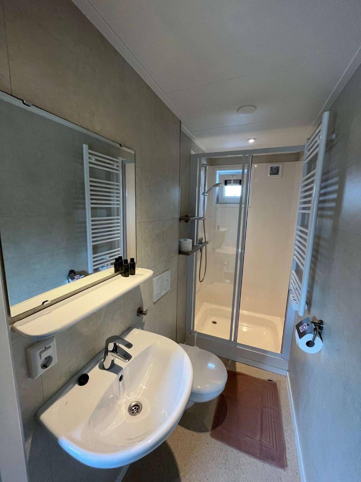 Visserslust - Woonboten & Appartementen Vinkeveen Ngoại thất bức ảnh