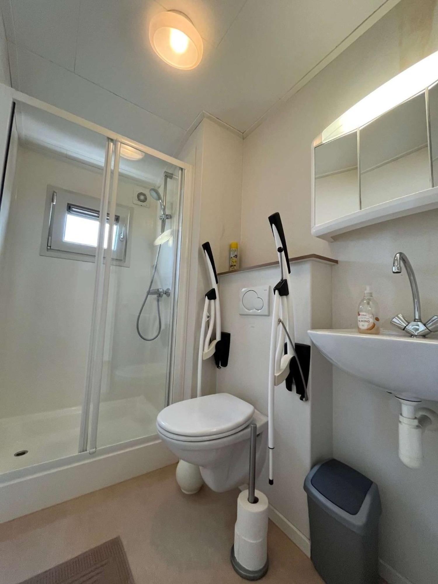 Visserslust - Woonboten & Appartementen Vinkeveen Ngoại thất bức ảnh