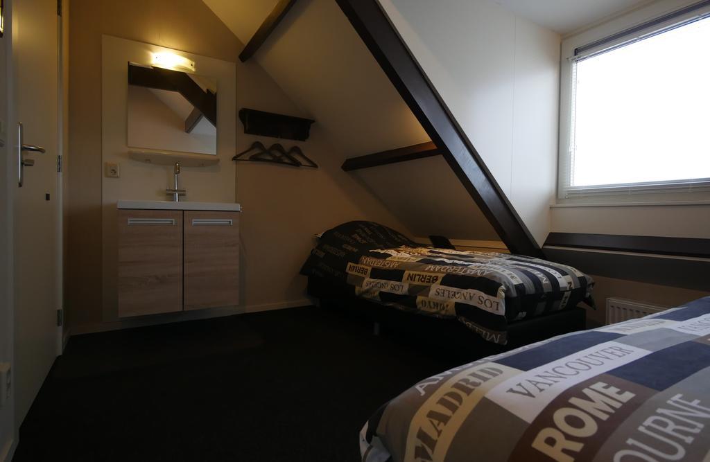 Visserslust - Woonboten & Appartementen Vinkeveen Phòng bức ảnh